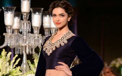 Manish Malhotra is the king of Indian couture Manish Malhotra is the king of Indian couture