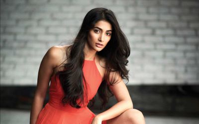 Pooja Hegde enjoys shooting in Abu Dhabi Pooja Hegde enjoys shooting in Abu Dhabi