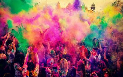 Essential Skin and Hair Care Tips for Holi Essential Skin and Hair Care Tips for Holi