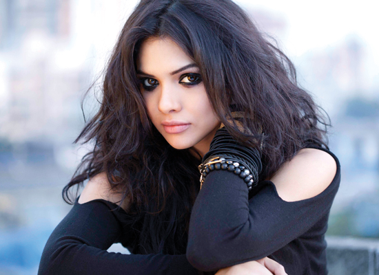 Sara Rolon Bound The Bangkok – You and I